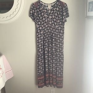 Knox Rose Flutter Sleeve Midi Dress